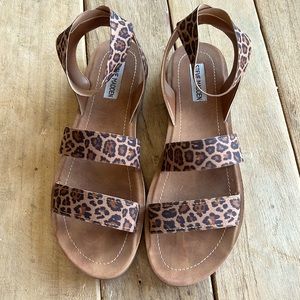 Steve Madden Cheetah Print Sandals Size 10